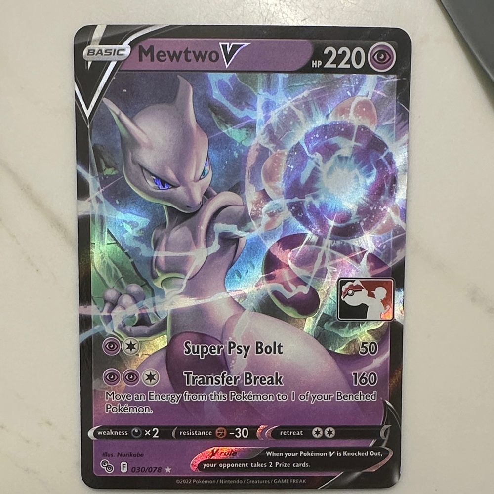 Mewtwo V Pokémon Card HP220